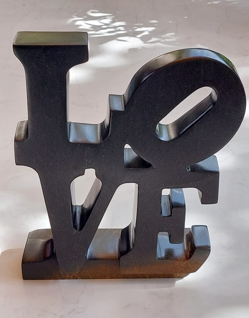 Skulptur LOVE